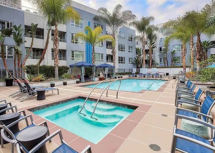 Amazing Apartments Near The Grove Los Angeles
